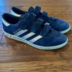 Adidas Men's Navy and Cream Velcro Sneakers